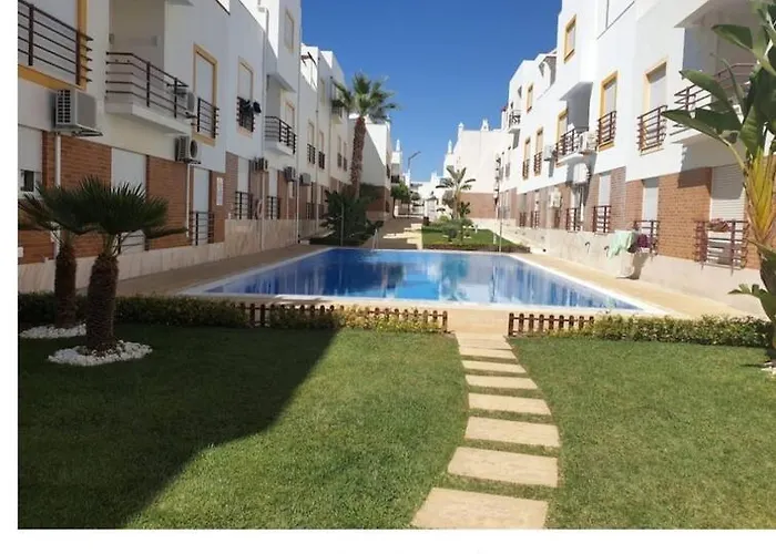 T2 With Swimming Pool Daire