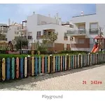 2-Bed Apartment 5-Min Walk To Cabanas Beach Shared Pool Free Parking Apartment *