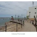 2-Bed Apartment 5-Min Walk To Cabanas Beach Shared Pool Free Parking Apartment *