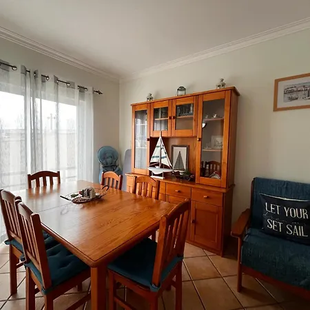 2-Bed Apartment 5-Min Walk To Cabanas Beach Shared Pool Free Parking Tavira